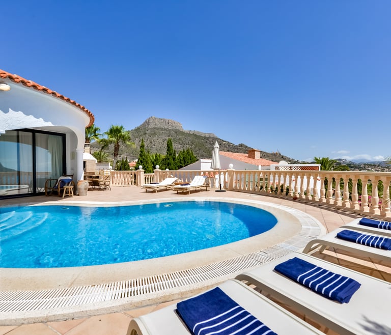 Alquiler de villa en Calpe, ENCANTO en Calpe - Piscina