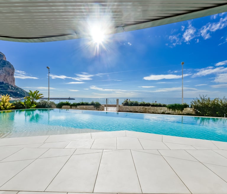 Vakantiewoning te huur bij de zee in Calpe, EVOLUTION en Calpe - Zwembad
