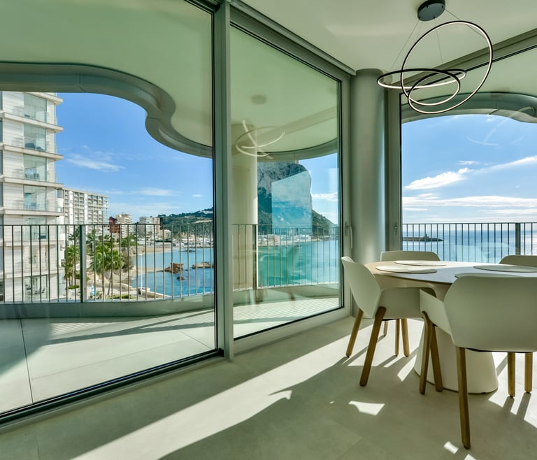 Vakantiewoning te huur bij de zee in Calpe, EVOLUTION en Calpe - Salon