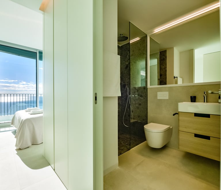 Vakantiewoning te huur bij de zee in Calpe, EVOLUTION en Calpe - Badkamer