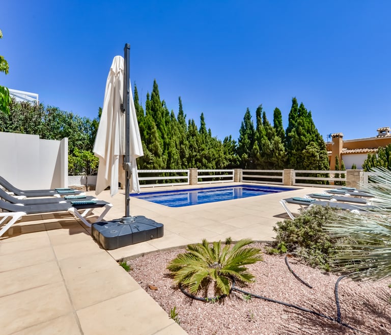Ferienvilla in Calpe ELIZABETH in Calpe / Calp - Schwimmbad