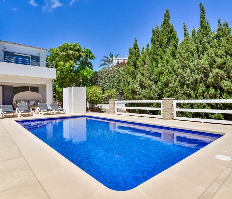 Ferienvilla in Calpe ELIZABETH in Calpe / Calp - Schwimmbad