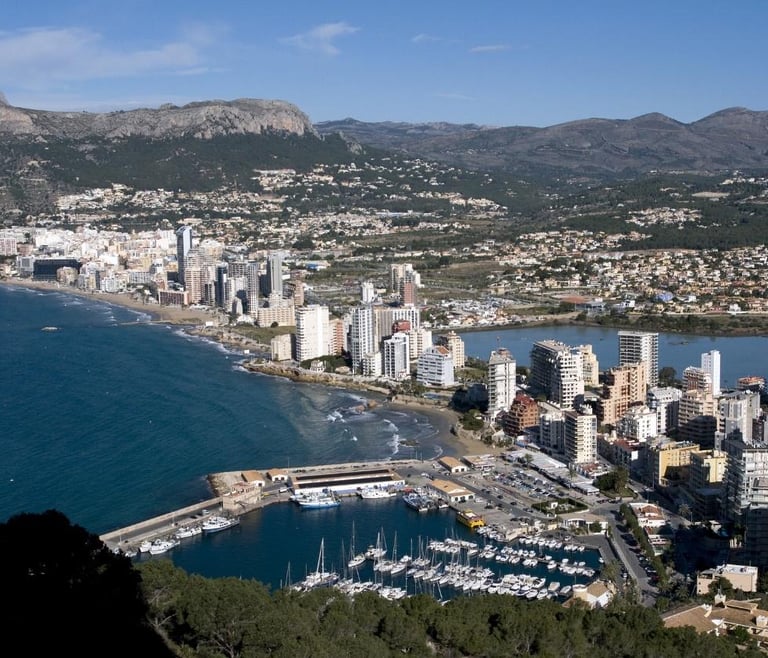 Baños de la Reina en Calpe: descubre la leyenda y encanto de este rincón
